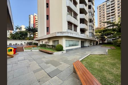 Apartamento para alugar com 160m², 3 quartos e 2 vagas Apartamento para alugar com 160m², 3 quartos e 2 vagasÁrea comum
