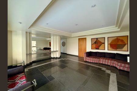 Apartamento para alugar com 160m², 3 quartos e 2 vagas Apartamento para alugar com 160m², 3 quartos e 2 vagasHall Social Bloco