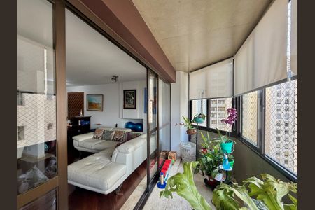 Apartamento para alugar com 160m², 3 quartos e 2 vagas Apartamento para alugar com 160m², 3 quartos e 2 vagasSacada