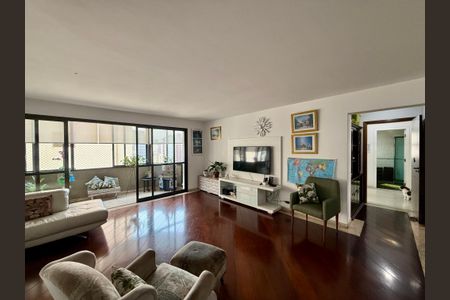Apartamento para alugar com 160m², 3 quartos e 2 vagas Apartamento para alugar com 160m², 3 quartos e 2 vagasSala