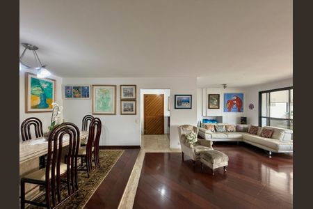 Apartamento para alugar com 160m², 3 quartos e 2 vagas Apartamento para alugar com 160m², 3 quartos e 2 vagasSala