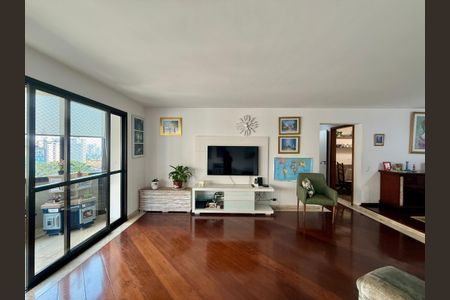 Apartamento para alugar com 160m², 3 quartos e 2 vagas Apartamento para alugar com 160m², 3 quartos e 2 vagasSala