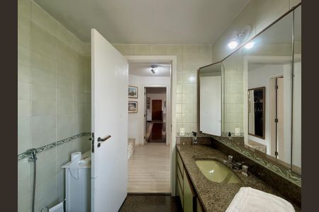 Apartamento para alugar com 160m², 3 quartos e 2 vagas Apartamento para alugar com 160m², 3 quartos e 2 vagasBanheiro Social