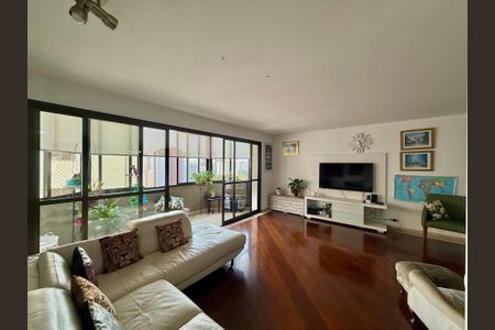Apartamento para alugar com 160m², 3 quartos e 2 vagas Apartamento para alugar com 160m², 3 quartos e 2 vagasSala