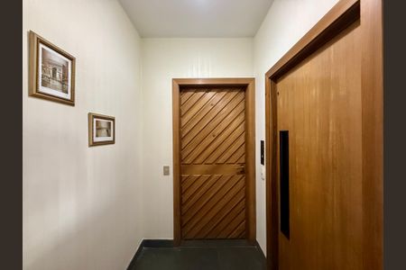 Apartamento para alugar com 160m², 3 quartos e 2 vagas Apartamento para alugar com 160m², 3 quartos e 2 vagasHall Social Apartamento