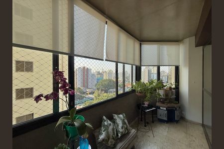 Apartamento para alugar com 160m², 3 quartos e 2 vagas Apartamento para alugar com 160m², 3 quartos e 2 vagasSacada