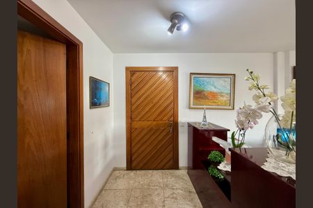 Apartamento para alugar com 160m², 3 quartos e 2 vagas Apartamento para alugar com 160m², 3 quartos e 2 vagasSala