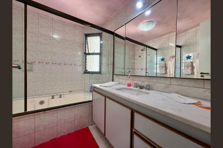 Apartamento para alugar com 160m², 3 quartos e 2 vagas Apartamento para alugar com 160m², 3 quartos e 2 vagasBanheiro Suíte