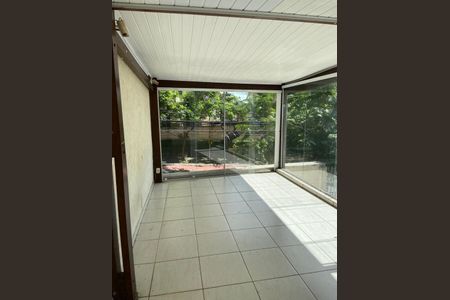 Casa à venda com 260m², 6 quartos e 1 vaga