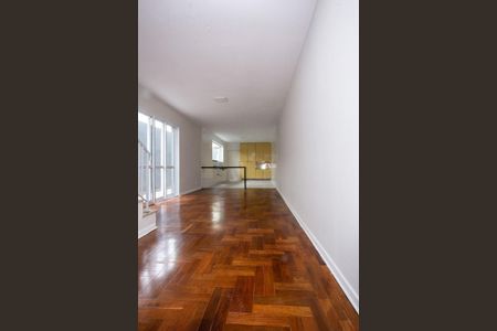 Casa à venda com 3 quartos, 214m² em Vila Alexandria, São Paulo