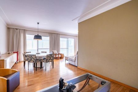 Apartamento à venda com 143m², 3 quartos e 3 vagas