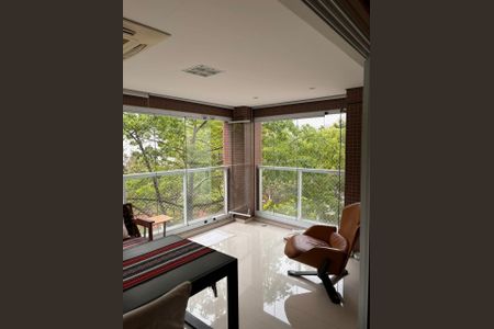 Apartamento à venda com 4 quartos, 258m² em Vila Cordeiro, São Paulo