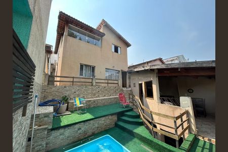 Casa à venda com 265m², 3 quartos e 2 vagas