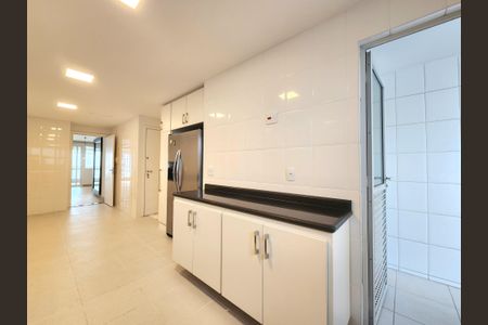 Apartamento à venda com 181m², 3 quartos e 3 vagasCozinha