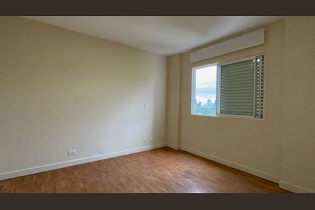 Apartamento à venda com 3 quartos, 210m² em Itaim Bibi, São Paulo