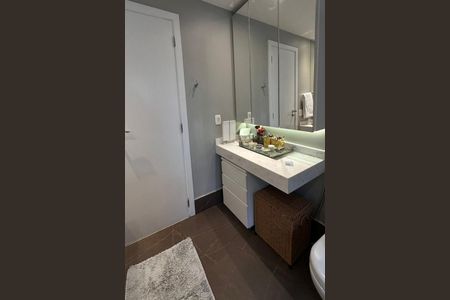 Apartamento à venda com 247m², 4 quartos e 5 vagas