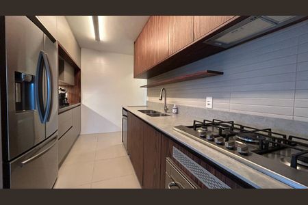 Apartamento à venda com 230m², 3 quartos e 4 vagas