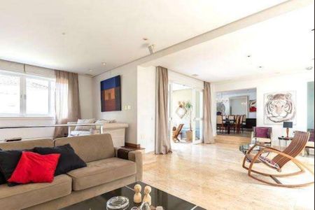 Casa à venda com 5 quartos, 353m² em Chácara Monte Alegre, São Paulo