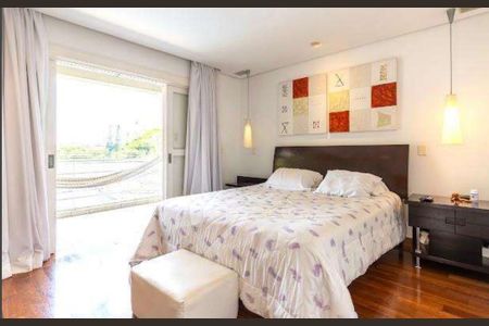 Casa à venda com 5 quartos, 353m² em Chácara Monte Alegre, São Paulo