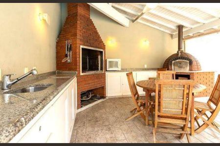 Casa à venda com 353m², 5 quartos e 6 vagas