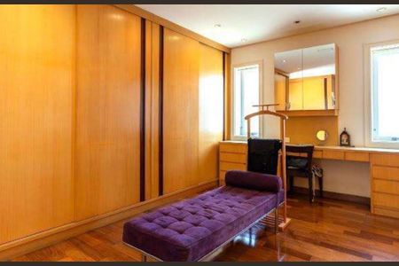 Casa à venda com 5 quartos, 353m² em Chácara Monte Alegre, São Paulo