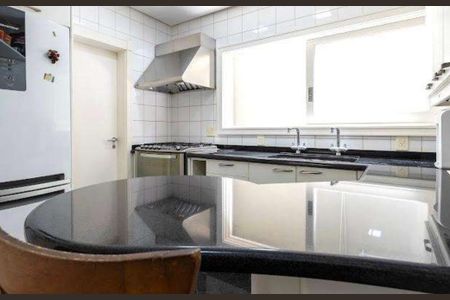 Casa à venda com 5 quartos, 353m² em Chácara Monte Alegre, São Paulo