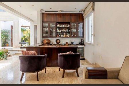 Casa à venda com 5 quartos, 353m² em Chácara Monte Alegre, São Paulo