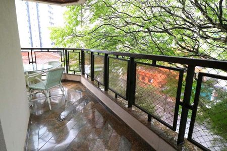 Apartamento à venda com 234m², 4 quartos e 4 vagas