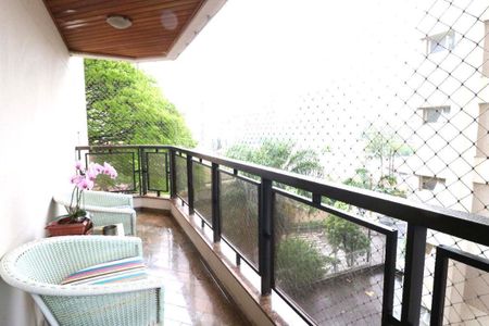 Apartamento à venda com 234m², 4 quartos e 4 vagas