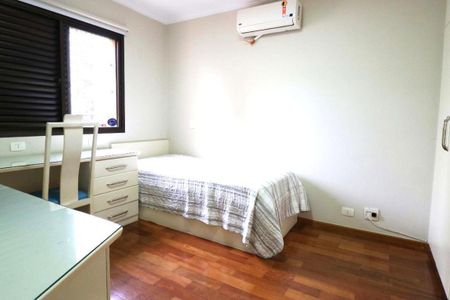 Apartamento à venda com 234m², 4 quartos e 4 vagas