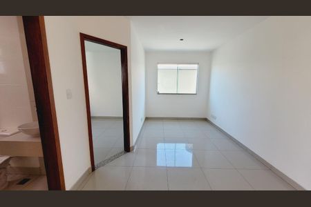 Apartamento à venda com 2 quartos, 50m² em Arvoredo, Contagem