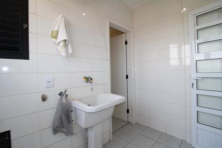 Apartamento para alugar com 129m², 3 quartos e 3 vagasÁrea de Serviço