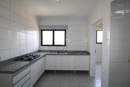 Apartamento para alugar com 129m², 3 quartos e 3 vagasCozinha