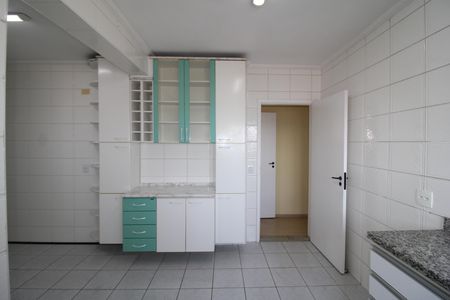 Apartamento para alugar com 129m², 3 quartos e 3 vagasCozinha