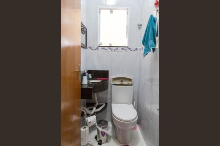 Casa à venda com 212m², 3 quartos e 8 vagasLavabo