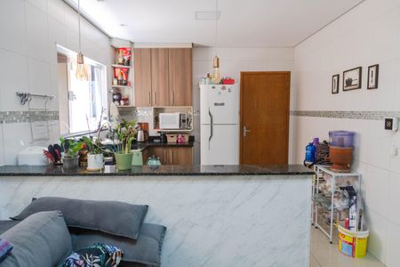 Casa à venda com 212m², 3 quartos e 8 vagasSala