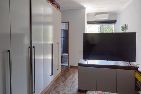 Casa à venda com 212m², 3 quartos e 8 vagasSuíte