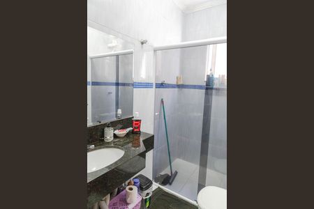 Casa à venda com 212m², 3 quartos e 8 vagasBanheiro