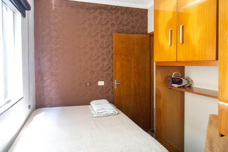 Casa à venda com 212m², 3 quartos e 8 vagasQuarto 2