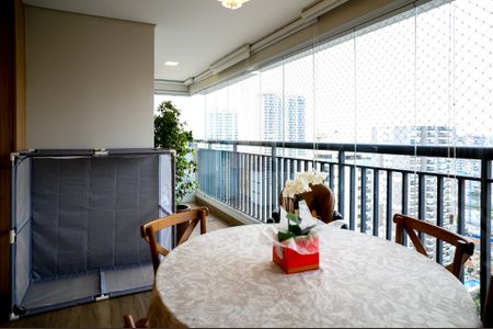 Apartamento à venda com 73m², 3 quartos e 1 vagaVaranda