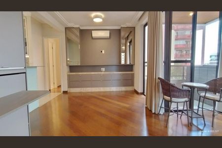 Apartamento à venda com 116m², 3 quartos e 3 vagasFoto 01