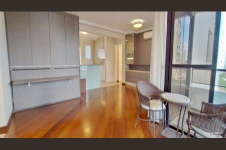 Apartamento à venda com 116m², 3 quartos e 3 vagasFoto 02