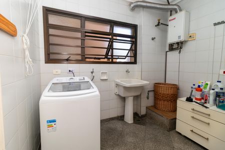 Apartamento à venda com 244m², 4 quartos e 4 vagasÁrea de Serviço