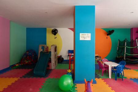 Apartamento à venda com 244m², 4 quartos e 4 vagasÁrea Comum - Brinquedoteca