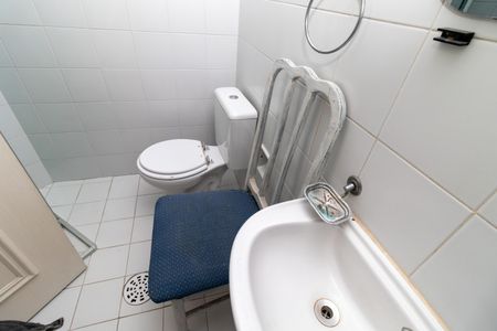 Apartamento à venda com 244m², 4 quartos e 4 vagasBanheiro de Serviço