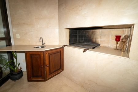 Apartamento à venda com 244m², 4 quartos e 4 vagasVaranda da Sala