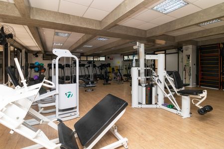 Apartamento à venda com 244m², 4 quartos e 4 vagasÁrea Comum - Academia