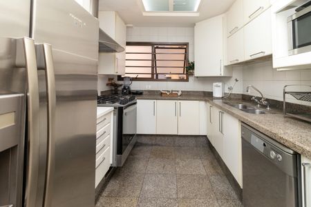 Apartamento à venda com 244m², 4 quartos e 4 vagasCozinha