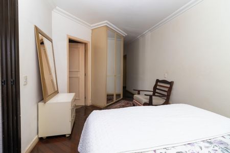 Apartamento à venda com 244m², 4 quartos e 4 vagasSuíte 2