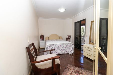 Apartamento à venda com 244m², 4 quartos e 4 vagasSuíte 2